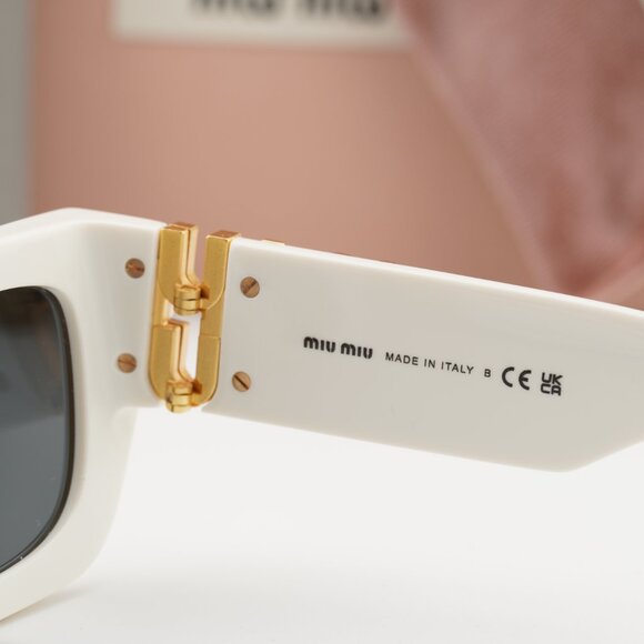 Miu Miu MU09WS 1425S0 Cat Eye Sunglasses – White/Dark Grey main image 9